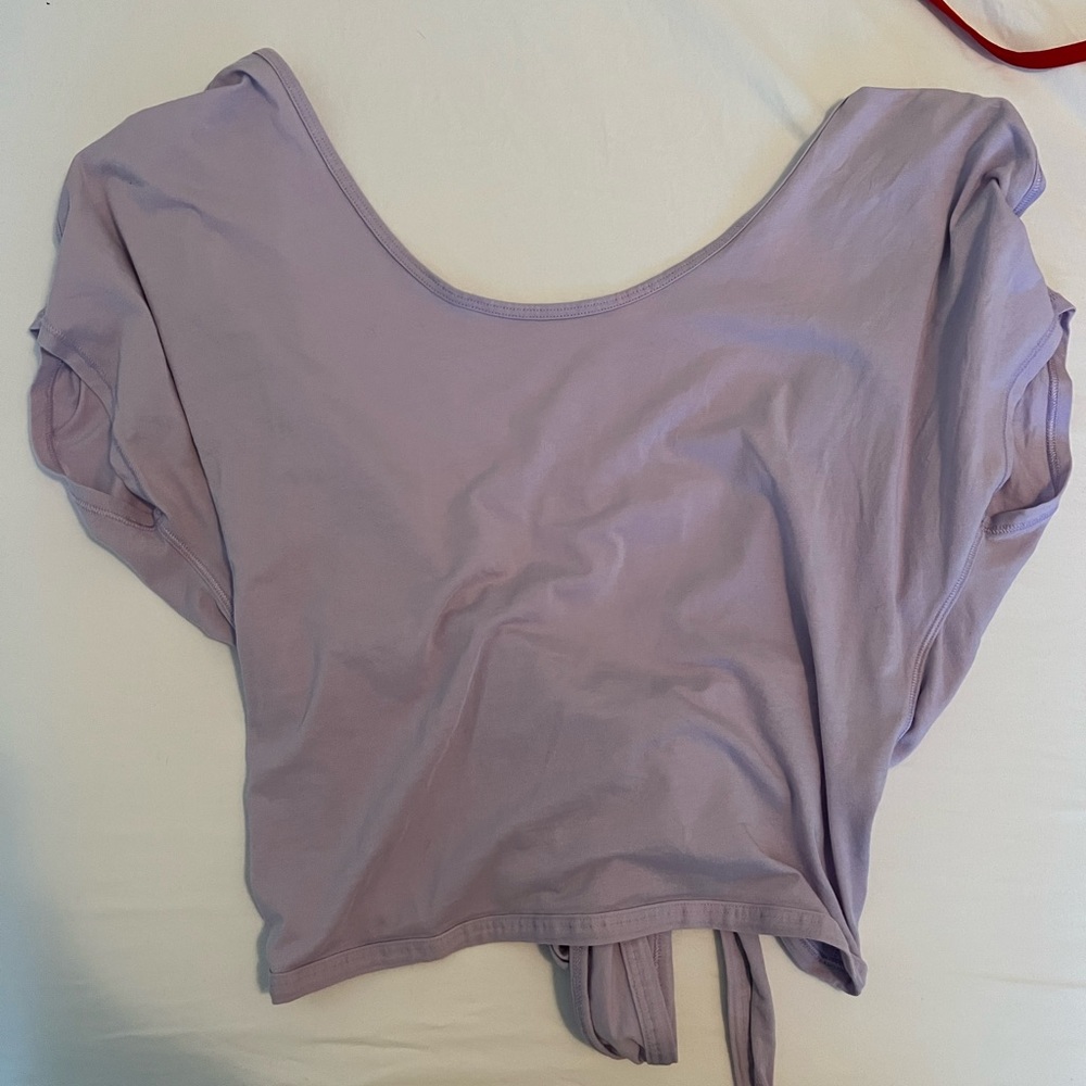 Lululemon top! Ties in the back